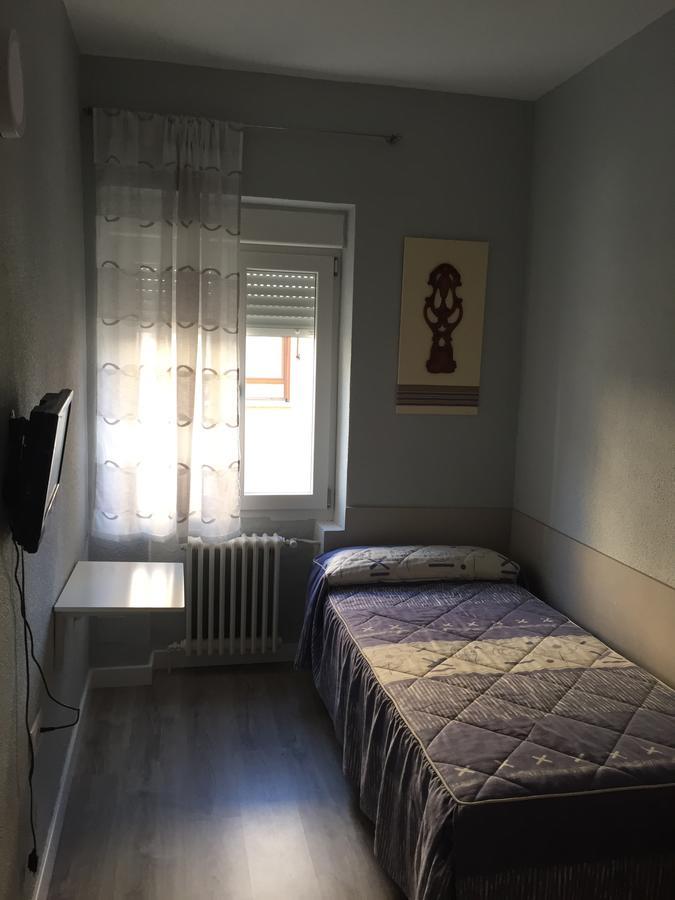Hostal Rosales Aranda de Duero Exteriör bild